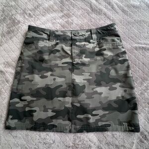 Eddie Bauer Camouflage Mini Skirt Skort Green Sz 8 Belt Loops Pockets